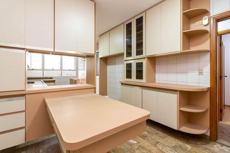 Apartamento para alugar com 148m², 3 quartos e 3 vagasCopa