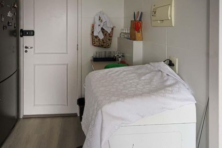 Apartamento à venda com 28m², 1 quarto e sem vaga Apartamento à venda com 28m², 1 quarto e sem vagaCozinha e Área de Serviço