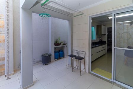 Casa para alugar com 250m², 3 quartos e 4 vagas Casa para alugar com 250m², 3 quartos e 4 vagasÁrea de Serviço