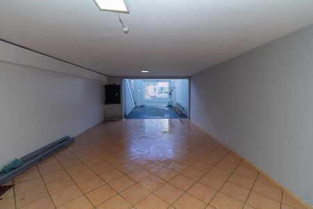 Casa para alugar com 250m², 3 quartos e 4 vagas Casa para alugar com 250m², 3 quartos e 4 vagasGaragem