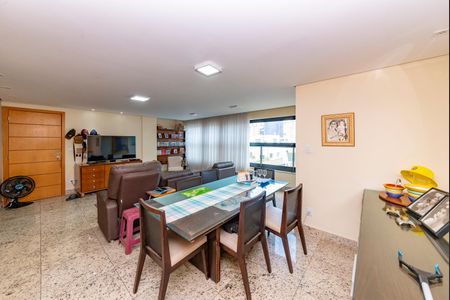 Apartamento à venda com 103m², 3 quartos e 2 vagasSala