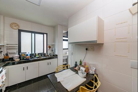 Apartamento à venda com 103m², 3 quartos e 2 vagasCozinha