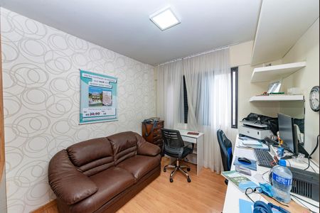 Apartamento à venda com 103m², 3 quartos e 2 vagasQuarto 2