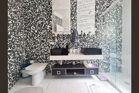 Casa à venda com 585m², 4 quartos e 4 vagasBanheiro da Suíte 3