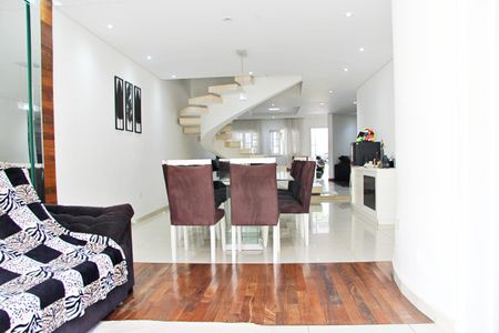 Casa à venda com 585m², 4 quartos e 4 vagasSala de Jantar