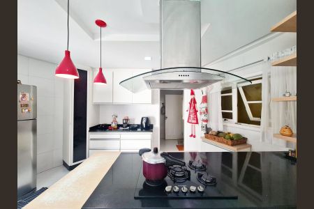 Casa à venda com 585m², 4 quartos e 4 vagasCozinha