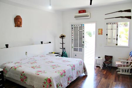 Casa à venda com 585m², 4 quartos e 4 vagasSuíte 3