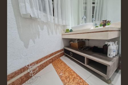 Casa à venda com 585m², 4 quartos e 4 vagasLavabo 1
