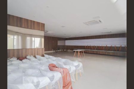 Casa à venda com 585m², 4 quartos e 4 vagasÁrea comum - Salão de festas