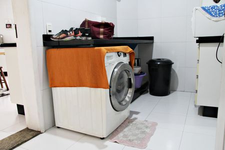 Casa à venda com 585m², 4 quartos e 4 vagasÁrea de Serviço