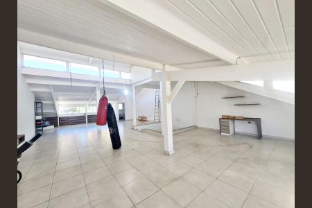 Casa à venda com 585m², 4 quartos e 4 vagasSótão