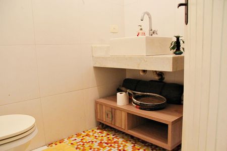 Casa à venda com 585m², 4 quartos e 4 vagasLavabo 3