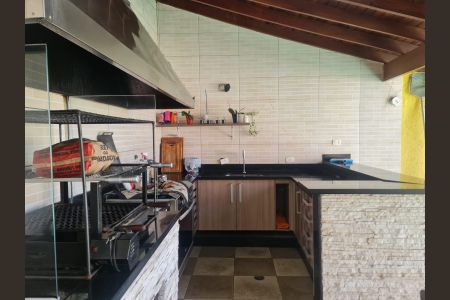 Casa à venda com 585m², 4 quartos e 4 vagasChurrasqueira e Piscina