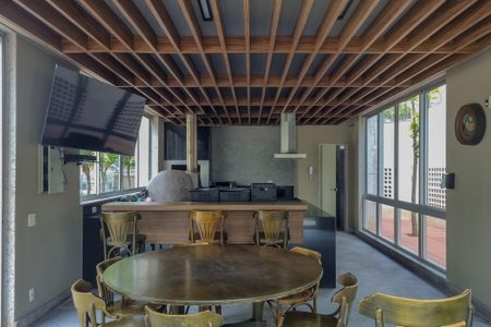 Apartamento à venda com 105m², 3 quartos e 3 vagas Apartamento à venda com 105m², 3 quartos e 3 vagasÁrea comum - Churrasqueira