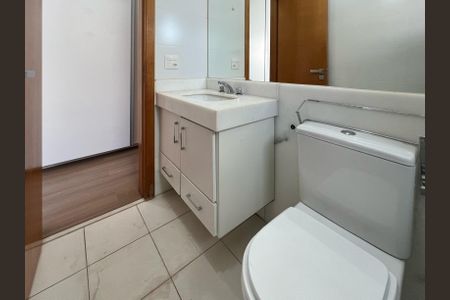 Apartamento à venda com 105m², 3 quartos e 3 vagas Apartamento à venda com 105m², 3 quartos e 3 vagasBanheiro da Suíte