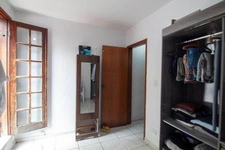 Casa à venda com 111m², 3 quartos e 1 vagaQuarto 2