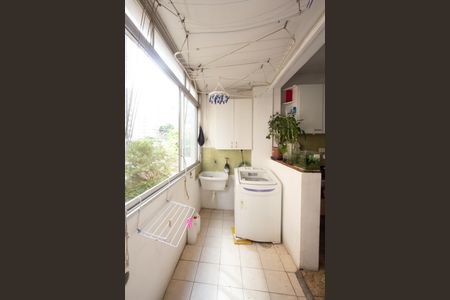 Apartamento à venda com 147m², 3 quartos e 1 vagaÁrea de Serviço