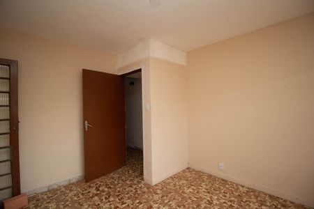 Casa à venda com 417m², 5 quartos e 3 vagas Casa à venda com 417m², 5 quartos e 3 vagasCasa 4 - Quarto