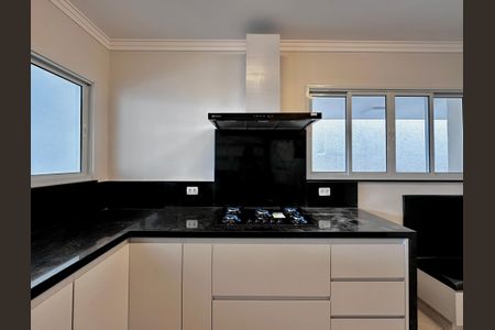 Casa à venda com 430m², 4 quartos e 6 vagas Casa à venda com 430m², 4 quartos e 6 vagasCozinha