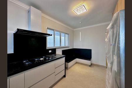 Casa à venda com 430m², 4 quartos e 6 vagas Casa à venda com 430m², 4 quartos e 6 vagasCozinha