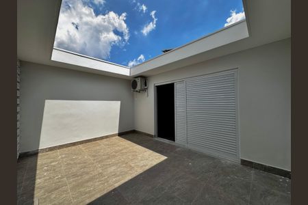 Casa à venda com 430m², 4 quartos e 6 vagas Casa à venda com 430m², 4 quartos e 6 vagasSacada Suíte 4