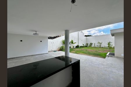 Casa à venda com 430m², 4 quartos e 6 vagas Casa à venda com 430m², 4 quartos e 6 vagasEspaço Gourmet