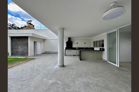 Casa à venda com 430m², 4 quartos e 6 vagas Casa à venda com 430m², 4 quartos e 6 vagasEspaço Gourmet
