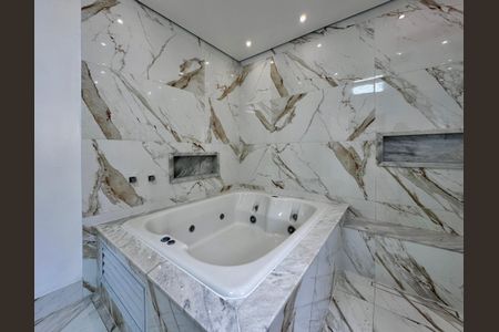 Casa à venda com 430m², 4 quartos e 6 vagas Casa à venda com 430m², 4 quartos e 6 vagasBanheiro Suíte 4