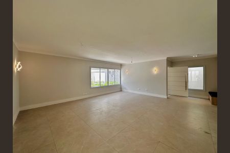 Casa à venda com 430m², 4 quartos e 6 vagas Casa à venda com 430m², 4 quartos e 6 vagasSala