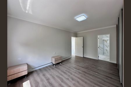 Casa à venda com 430m², 4 quartos e 6 vagas Casa à venda com 430m², 4 quartos e 6 vagasSuíte 1