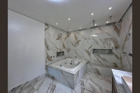 Casa à venda com 430m², 4 quartos e 6 vagas Casa à venda com 430m², 4 quartos e 6 vagasBanheiro Suíte 4