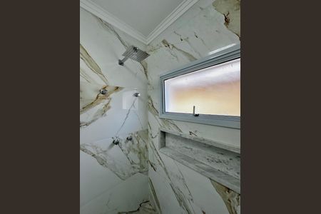 Casa à venda com 430m², 4 quartos e 6 vagas Casa à venda com 430m², 4 quartos e 6 vagasBanheiro Suíte 2