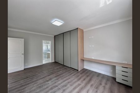 Casa à venda com 430m², 4 quartos e 6 vagas Casa à venda com 430m², 4 quartos e 6 vagasSuíte 1