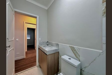 Casa à venda com 430m², 4 quartos e 6 vagas Casa à venda com 430m², 4 quartos e 6 vagasBanheiro Suíte 3