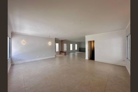 Casa à venda com 430m², 4 quartos e 6 vagas Casa à venda com 430m², 4 quartos e 6 vagasSala