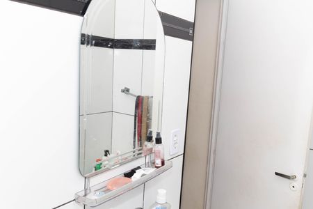 Apartamento à venda com 78m², 2 quartos e 1 vaga Apartamento à venda com 78m², 2 quartos e 1 vagaBanheiro Social