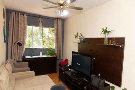 Apartamento à venda com 78m², 2 quartos e 1 vaga Apartamento à venda com 78m², 2 quartos e 1 vagaSala