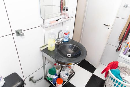Apartamento à venda com 78m², 2 quartos e 1 vaga Apartamento à venda com 78m², 2 quartos e 1 vagaBanheiro Social