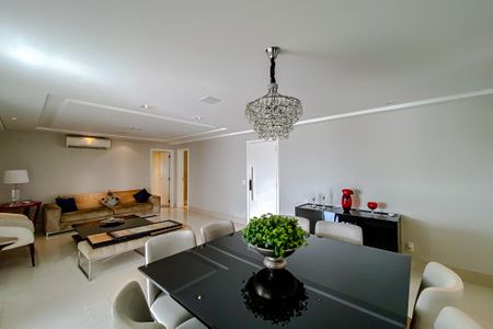 Apartamento à venda com 210m², 4 quartos e 3 vagasSala