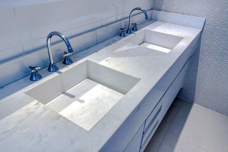 Apartamento à venda com 210m², 4 quartos e 3 vagasBanheiro da Suíte 3