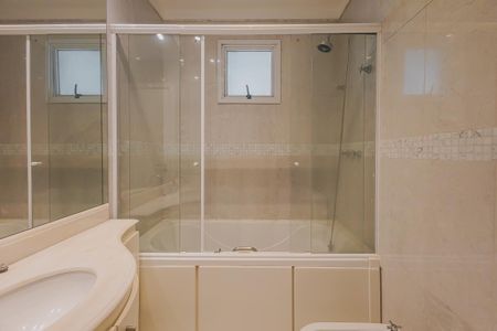 Apartamento à venda com 115m², 2 quartos e 2 vagasBanheiro da Suíte 2