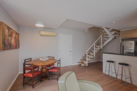 Apartamento à venda com 115m², 2 quartos e 2 vagasSala