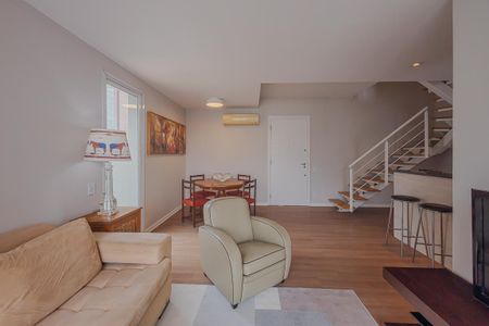 Apartamento à venda com 115m², 2 quartos e 2 vagasSala