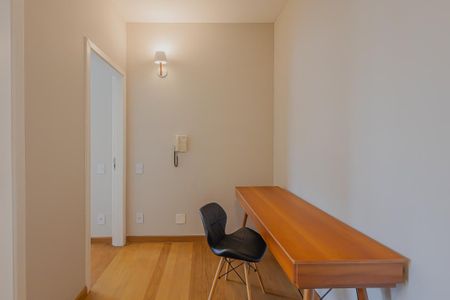 Apartamento à venda com 115m², 2 quartos e 2 vagasCorredor