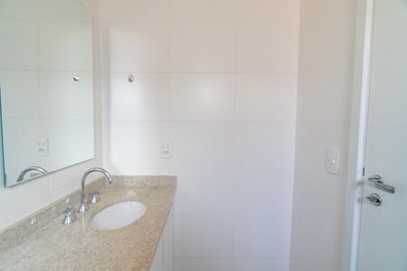 Apartamento à venda com 72m², 2 quartos e 1 vaga Apartamento à venda com 72m², 2 quartos e 1 vagaBanheiro da Suíte 1