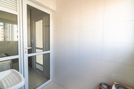 Apartamento à venda com 72m², 2 quartos e 1 vaga Apartamento à venda com 72m², 2 quartos e 1 vagaÁrea de Serviço