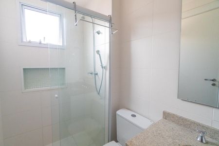 Apartamento à venda com 72m², 2 quartos e 1 vaga Apartamento à venda com 72m², 2 quartos e 1 vagaBanheiro da Suíte 1