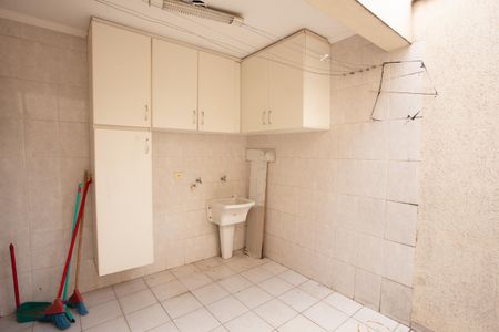 Casa de condomínio à venda com 100m², 3 quartos e 2 vagasÁrea de Serviço