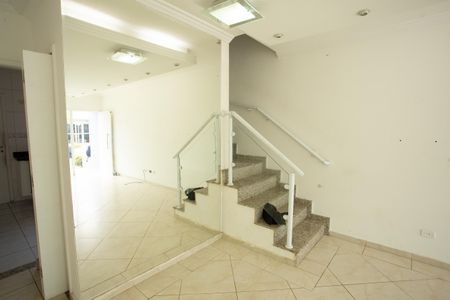 Casa de condomínio à venda com 100m², 3 quartos e 2 vagasSala