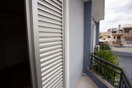 Casa de condomínio à venda com 100m², 3 quartos e 2 vagasVaranda